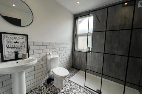 Brookdale Road, Liverpool, L15 photo 3
