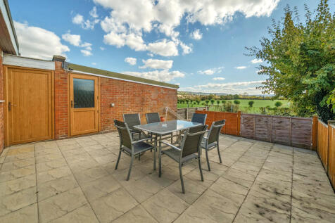 1358137-4-68d53f3...