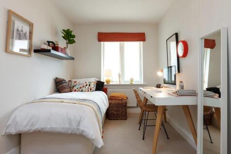 Ideal for guests or a home office