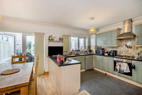 8695548-interior03-800.jpg