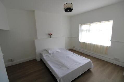 Brickfield Lane, Harlington, UB3 5DY photo 4