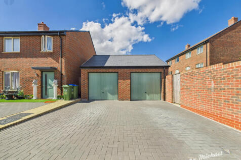 CAM03852G0-PR0412-STILL023