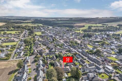 4 Rose Hemming Place Letham-3.JPG