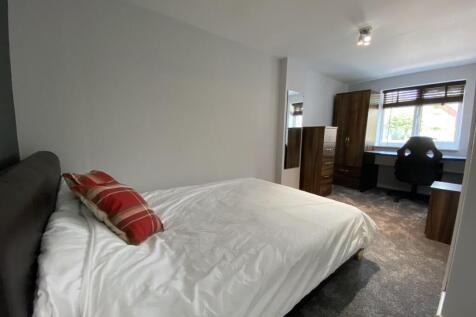 Holywell Drive, Loughborough photo 4