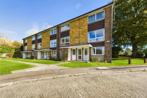 Horsham, RH13 - property photo