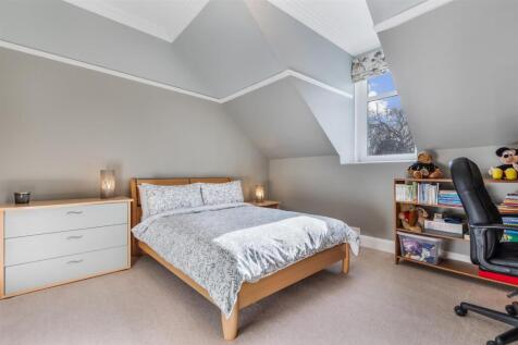 4 bed, 2 bath Detached in Glasgow - Photo 28