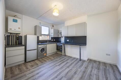 Flat4278AlfretonRoad-8.jpg