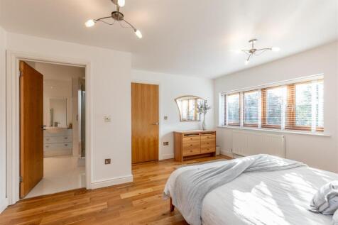 Church Road, Frampton Cotterell Bed 1c.jpg