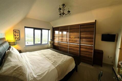 Bramleys Estate Agents - Fenay Bankside - Fenay Br