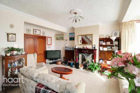 Enfield, EN1 - property photo