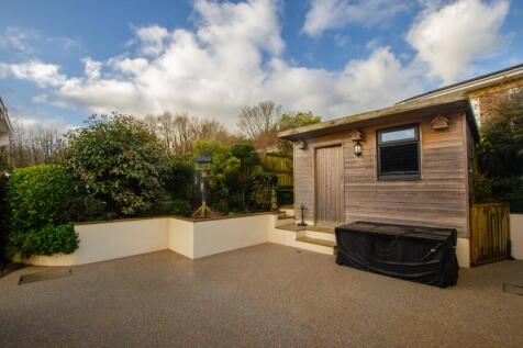 18 Lanhydrock View TPS Bodmin 01208 74182-21