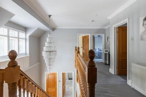 11 Pine Coombe-6.jpg