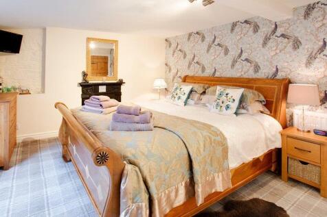Bedroom One.jpg