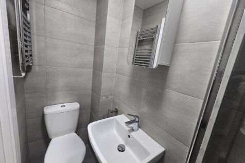 Blythe Road, Hammersmith And Fulham, London photo 5