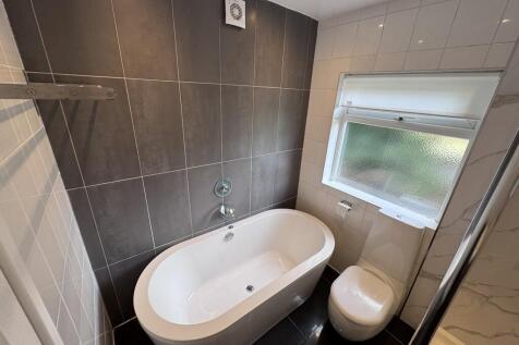 Sherborne Road, Cheadle Heath  photo 5