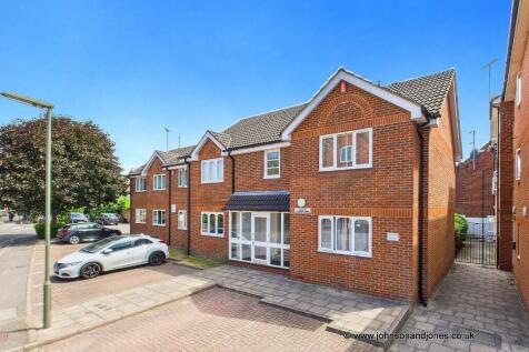 Chertsey, KT16 - property photo