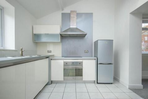 Kitchen / Dining Area