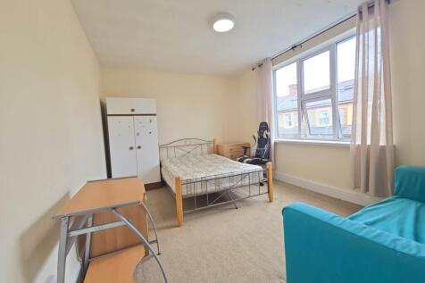 Cholmeley Road, Reading photo 3