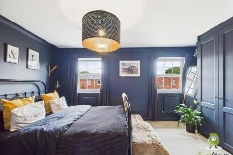 EweMove Basingstoke Estate Agents 21 Gaiger Avenue