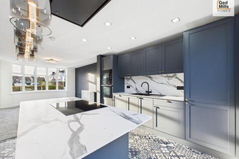 CAM02899G0-PR0068...