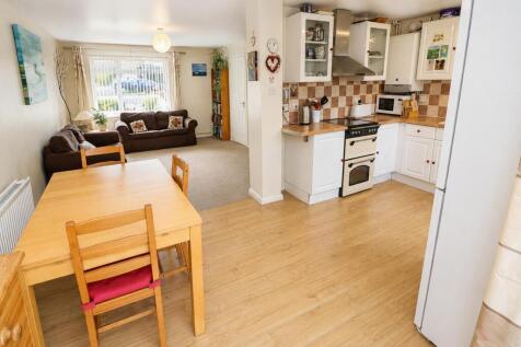 Kitchen / Dining