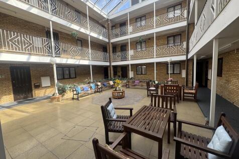 Collingdon Court, Collingdon Street, Luton photo 3