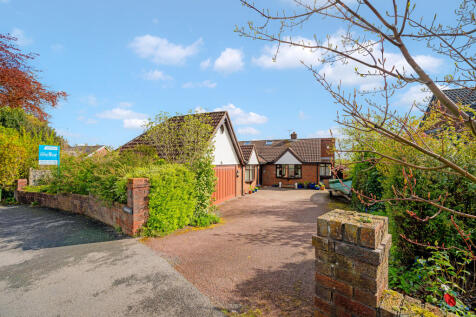 24 Burfield Drive-45.jpg