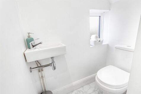 Ground Flr Wc