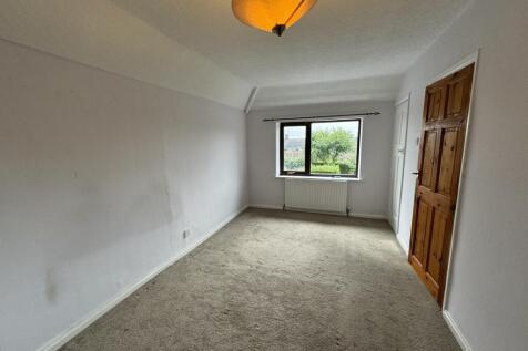 Second Avenue, Edwinstowe, NG21 photo 3