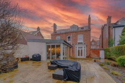 5 bed, 3 bath Detached in Birmingham - Photo 44