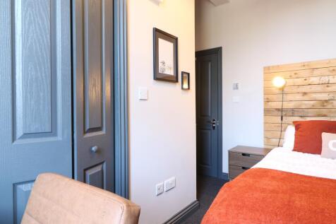 67 Oxford Road Room 9 1.JPG