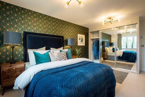 King-size bedroom with lots of storage space