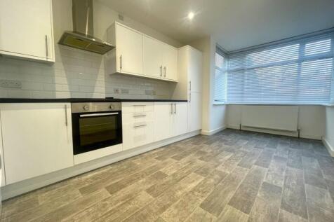 2 bedroom flat in Riverdale house, SE13