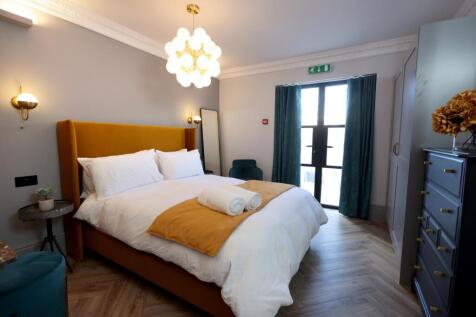 Copy of Stow bed and patio door view