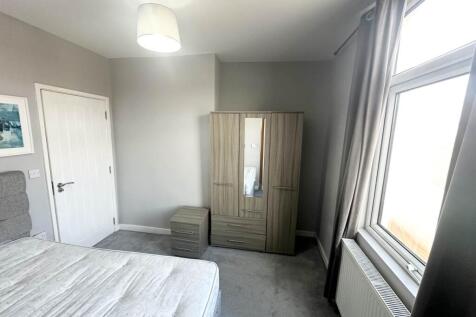 Vermont Street (Room 2), Bramley, Leeds photo 3