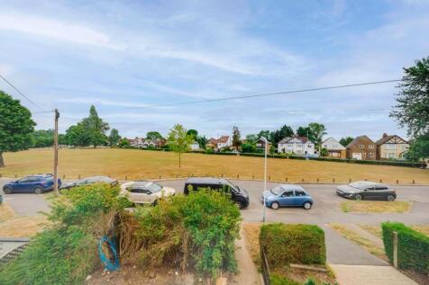 Northwood Way, Harefield, Hillingdon photo 3