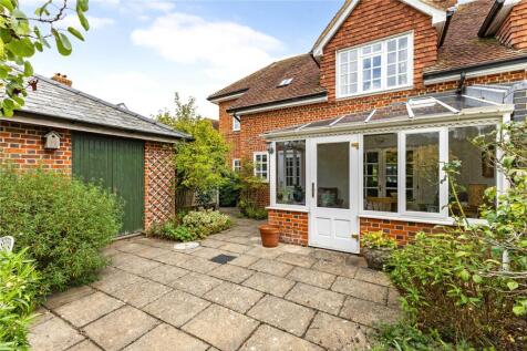 19 Cowdray Court