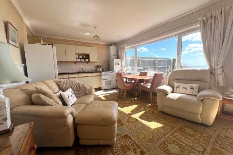 IMG-20250805-WA00...