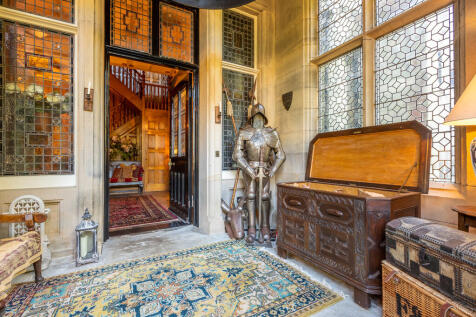 Vestibule Entranc...