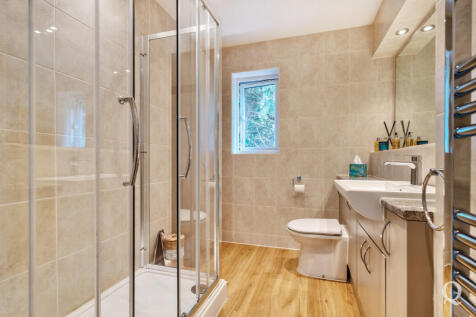 efe97837-935c-497...