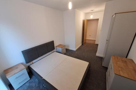 Groves Avenue, Salford photo 5