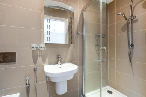 En Suite Shower 2