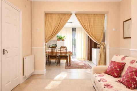 Shakespeare Crescent, E12, 3 Bedroom House For Sal