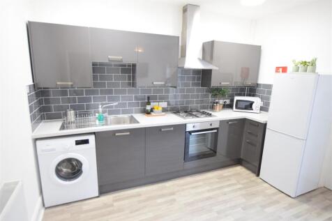 27/28 - Portland Street - Student Apartment photo 4