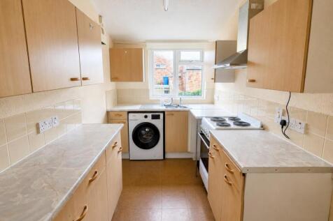 Colemans Close, Calne photo 3