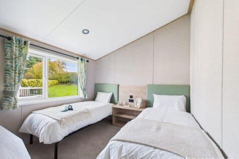 Cam02173g0 Pr0276 Still042