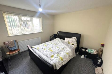 WhatsApp Image 2025-12-16 at 15.25.10 (5).jpeg