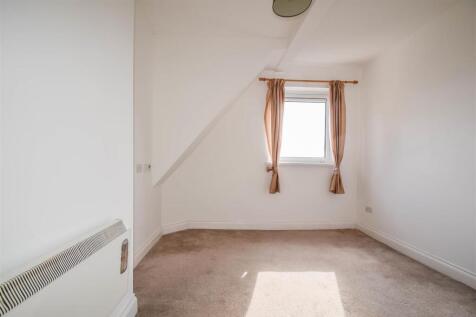 Burleigh Court, 380 Station Road, Westcliff-On-sea, photo 5