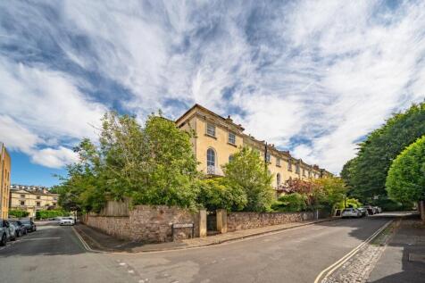 Elegant Grade II Listed Exterior
