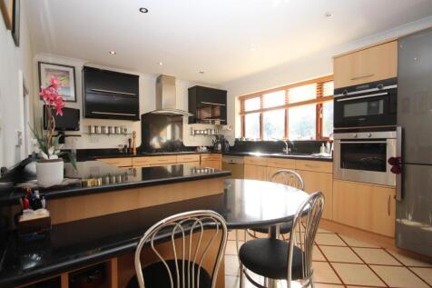 KITCHEN BREAKFAST ROOM